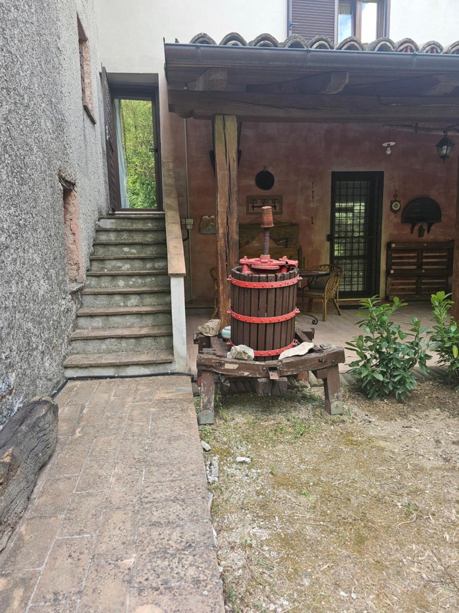 La Rosa Dei Venti - Country House Fossato di Vico Exterior photo